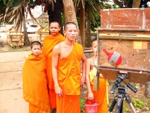Monaci che mi guardano dipingere - Luang Prabang, Laos