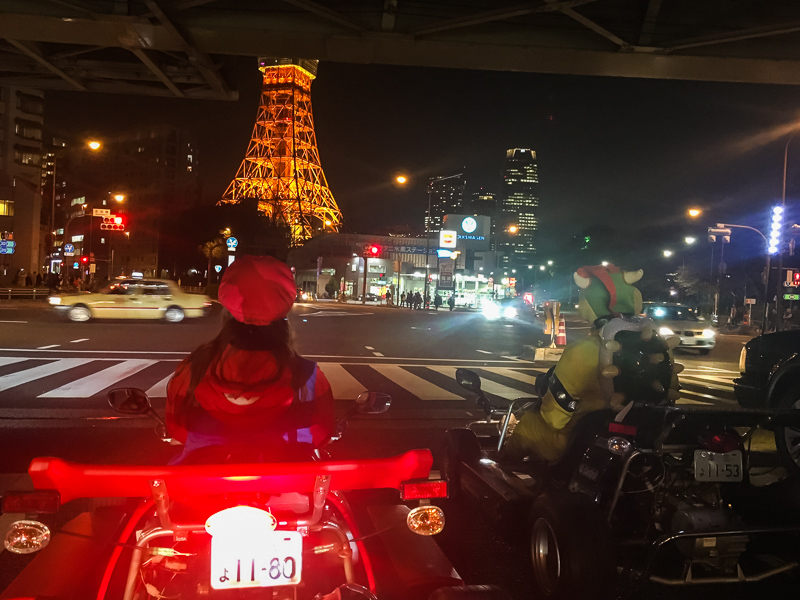 Mari Car At Night a Tokyo