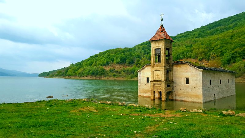 Затонувшая церковь