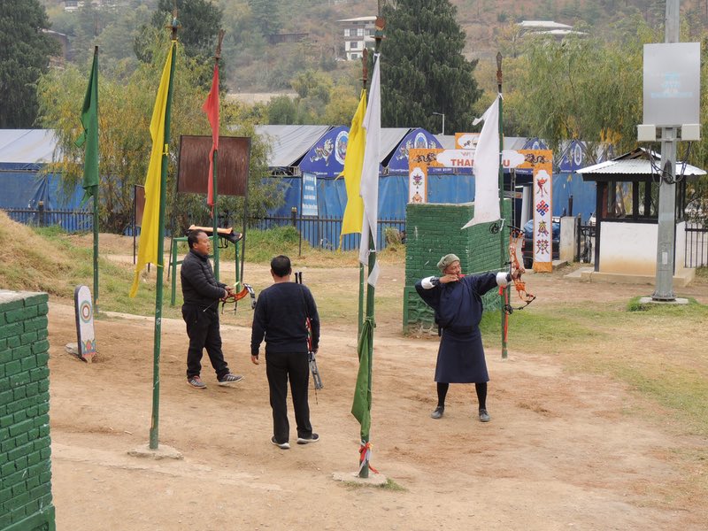 Pratica dei motivi di tiro con l'arco di Changlimithang - Thimpu, Bhutan