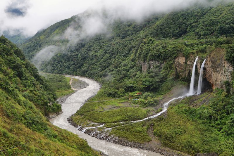 Manta de la novia Waterfalls - Ecuador