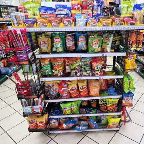 What Snack to Pack for Long Flights, Road Trips & Adventures